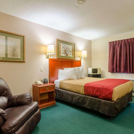 Rodeway Inn Mitchell Zewnętrze zdjęcie